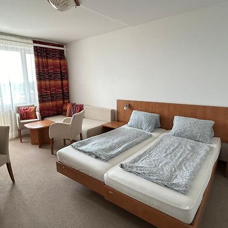 Aranypart Szallo-Koezoessegi Szallashely Siófok Extérieur photo