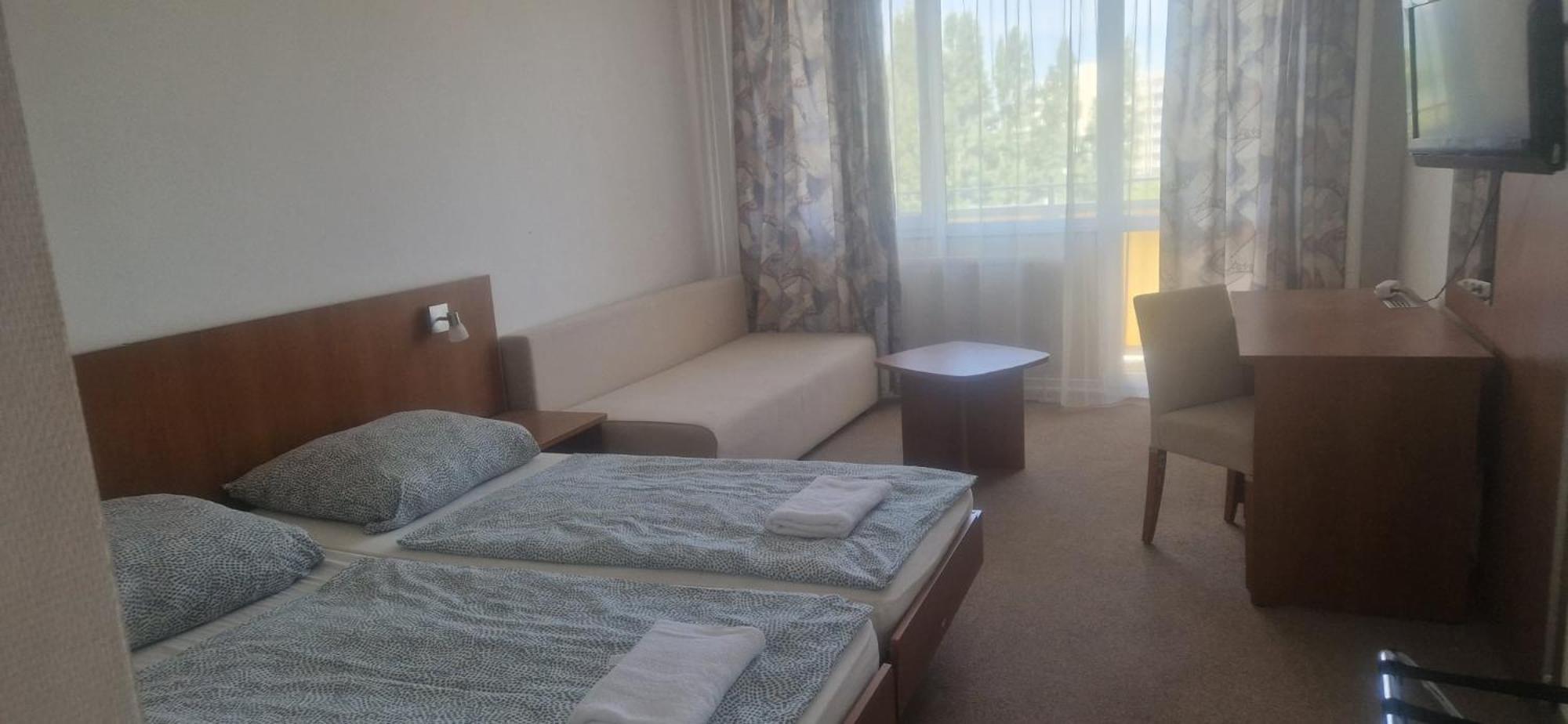 Aranypart Szallo-Koezoessegi Szallashely Siófok Extérieur photo